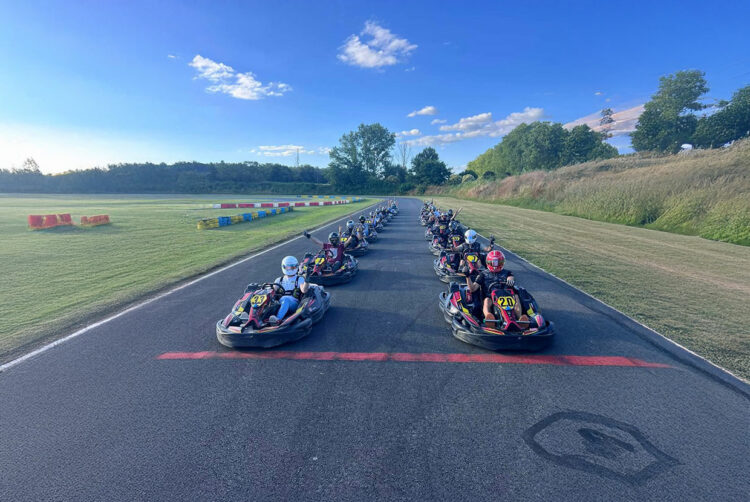 Activité de groupe Gers, Activité de groupe Lot-et-Garonne, Activité familiale Gers, Activité familiale Lot-et-Garonne, Compétition de kart Gers, Compétition de kart Lot-et-Garonne, Karting Gers Lot-et-Garonne, Karting Lot-et-Garonne, Location de kart Gers, Location de kart Lot-et-Garonne